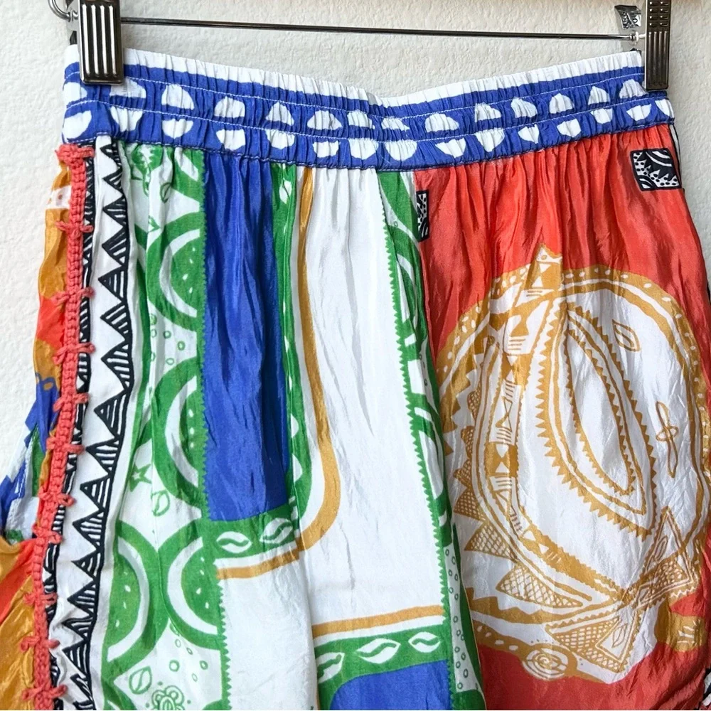 FARM RIO Satin Pitta Shorts Off-white Colorful Bohemian Beachy Resort Wear Sz XS - Picture 9 of 16